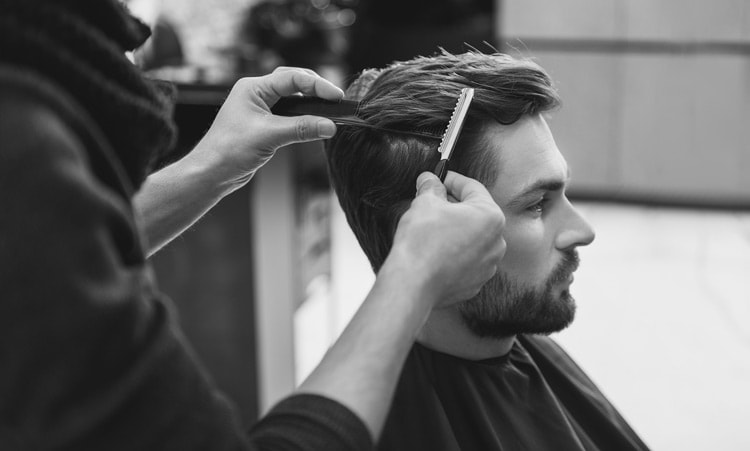 Männerhaarschnitt